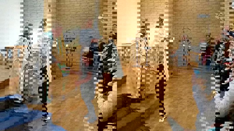 Utdeling av 4-årsbok i Udland kirke, Haugesund.