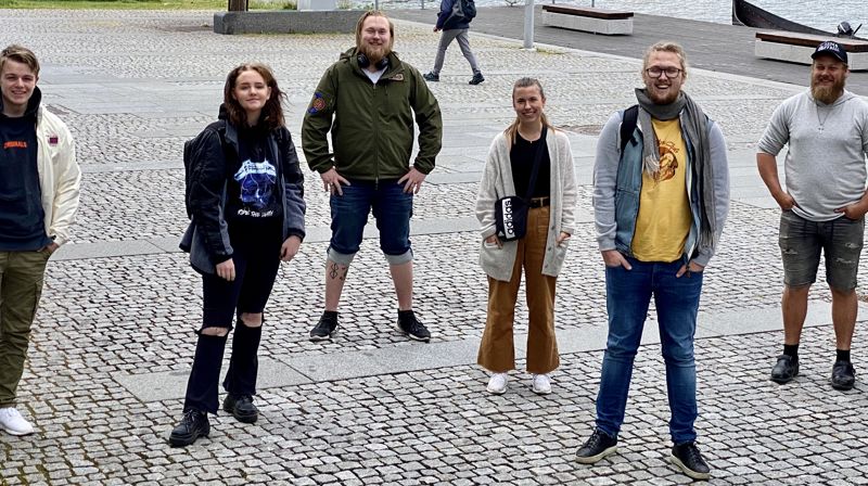 Må få velge ute risiko! Fra venstre: John Marius Strand, Frida Adeleide Kvamme, Robin Christopher Solbakken, Mathilde Pernille Sennum Brownrigg, Simon Omsland Zakariassen og Sondre Karstad. Emma Caroline Hunstad og Bjørg Herdis Bøe Hansen sitter også i rådet, men var ikke tilstede da bildet ble tatt.