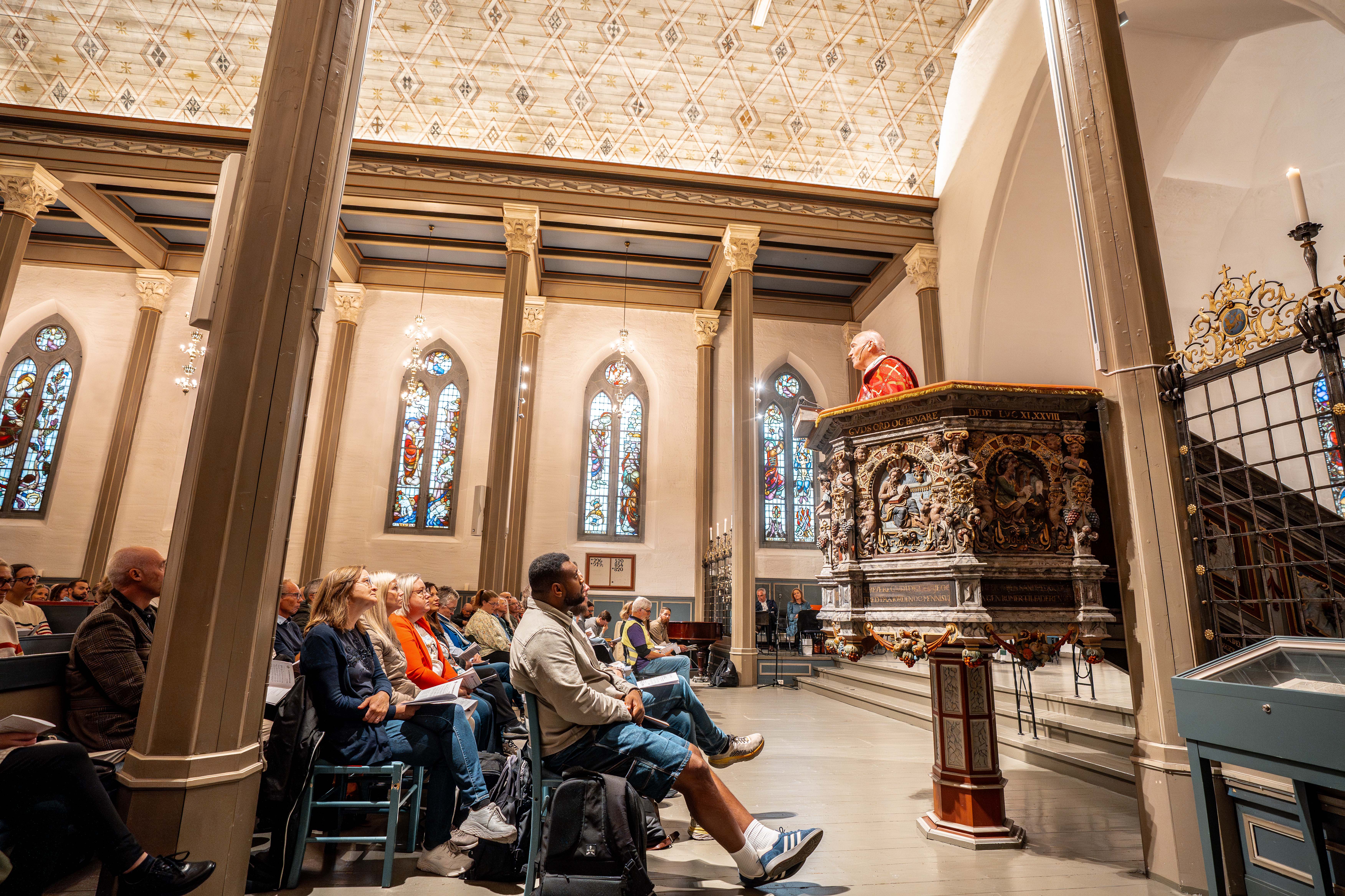 Fra Stiftsdagen 2025 som samlet 500 kirkelige ansatte i Tunsberg. Foto: Eddy Diakanua 