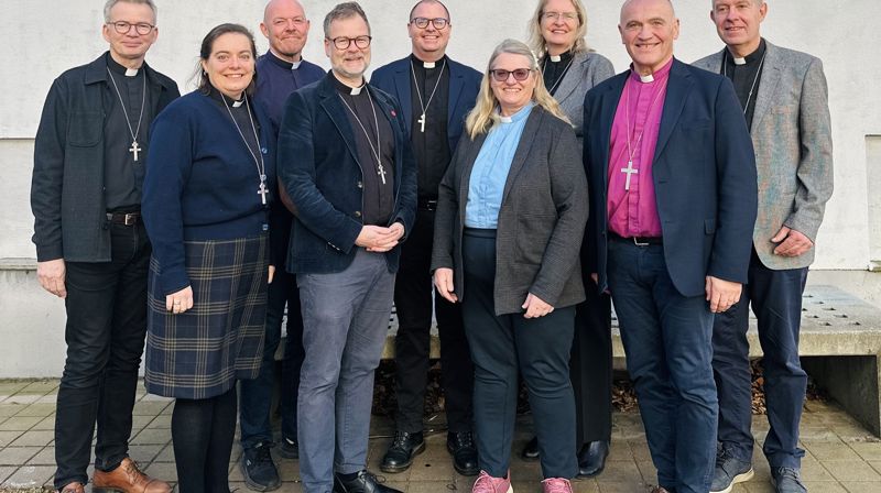 Prostene sammen med biskop Jan Otto Myrseth. Foto: Torill Landaasen