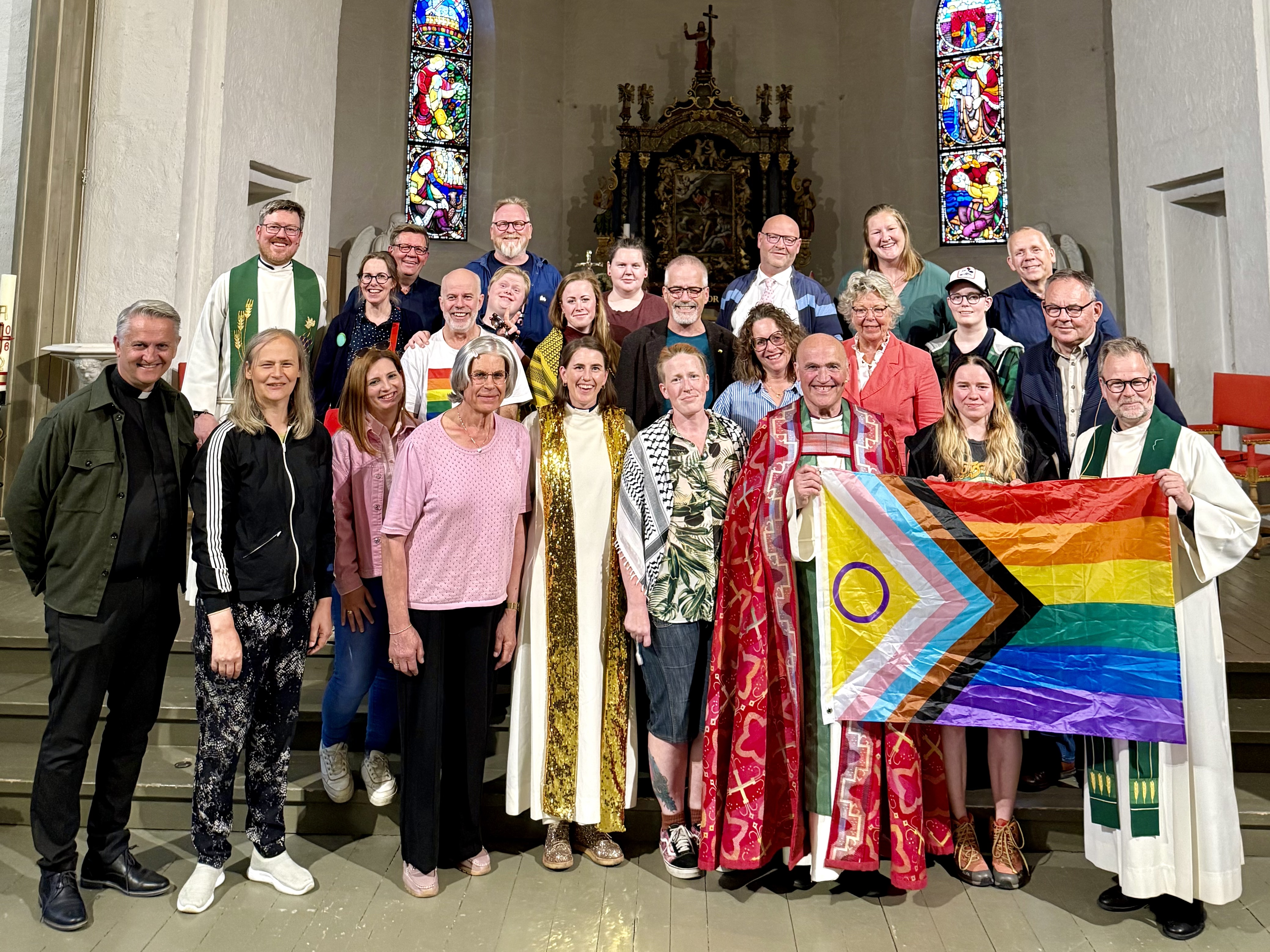 Mange sto sammen om en åpen og inkluderende kirke.
