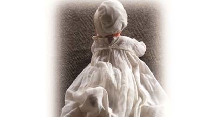 Drakt, fest og tro: dåpsutstilling i Øvre Numedal