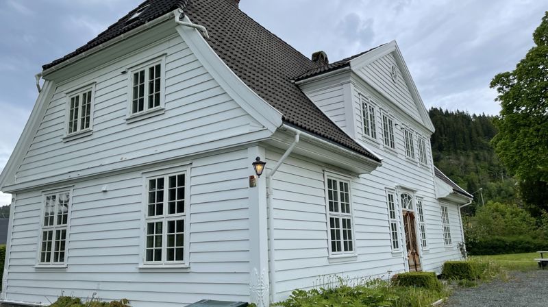 Fana prestegård