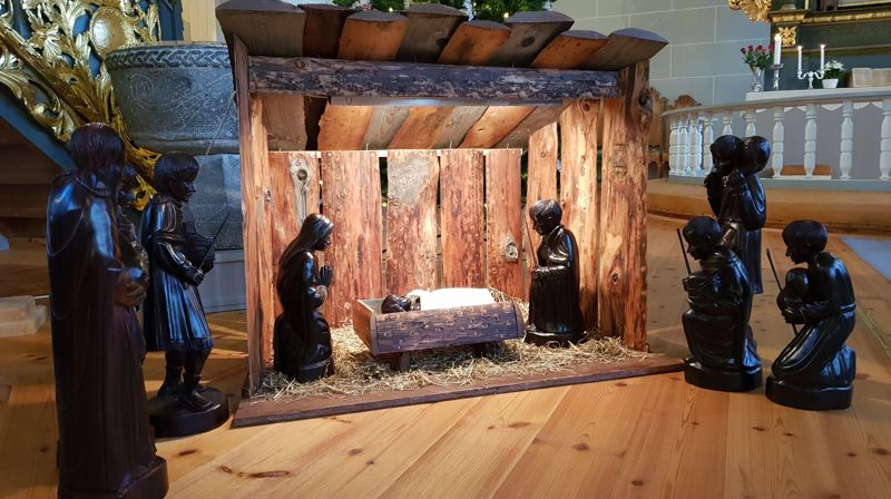 Julekrybben i Hof kirke. Foto: Anne Bråten Edvardsen
