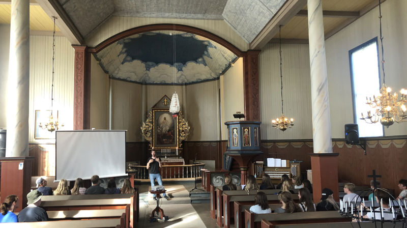 En fin kirke. Foto Larisa