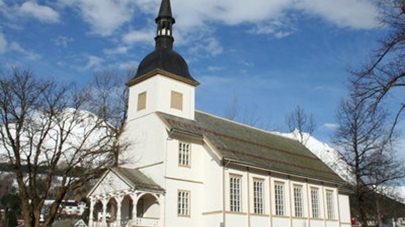 Gudsteneste med konfirmasjon