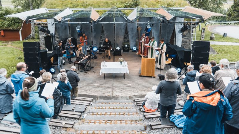 Uteamfiet i Aasentunet. Foto: Nynorsk kultursentrum