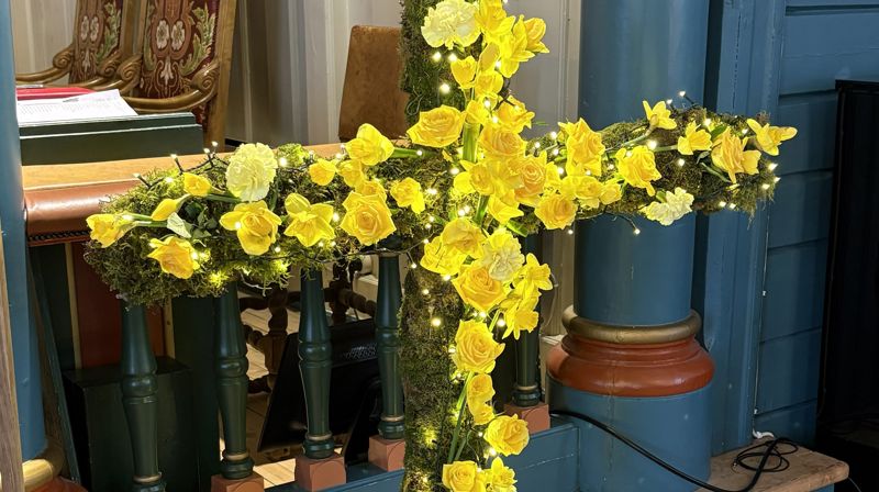 Påskedekorasjon frå Ørsta kyrkje påska 2026