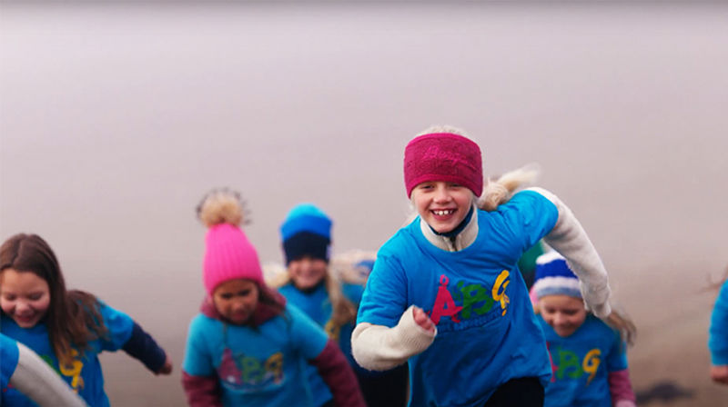 Musikkvideoinnspilling med Åmot barnegospel