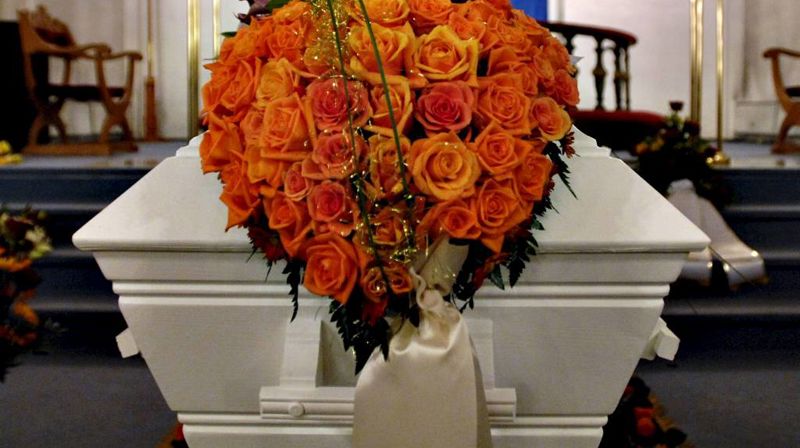 Bisettelse eller begravelse?