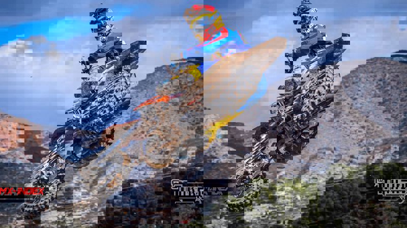 Driver tenåringen på med toppidrett eller bor familien i utlandet?