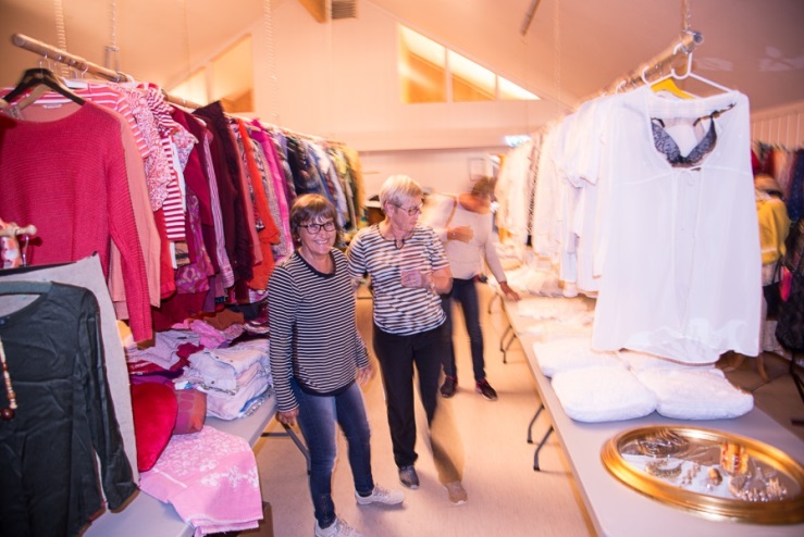 Loppemarkedet i Ås arbeidskirke er 22. og 23. august, og vi trenger flere medarbeidere!