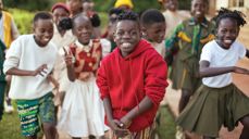 Synstolkning: bilde av Watoto Children's Choir. Foto: Watoto