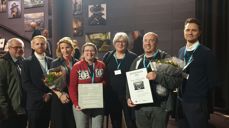 En lykkelig gjeng!  Fra venstre Geir Ådnanes (Røyken kirkelige fellesråd), Joachim Midjo Andersen (Hille Melbye arkitekter), Kaja Melbye (Hille Melbye arkitekter), Øyvor Sekkelsten (Asker kirkelige fellesråd), Aina Dahle (Einar Dahle Arkitekter), Snorre Larsen (Kristoffer Apeland AS), Mikkel Haavaldsen (Hille Melbye arkitekter)