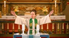 Biskop Sunniva Gylver feiret gudstjeneste med de ansatte i Askerkirkene. Foto: Asker kirkelige fellesråd