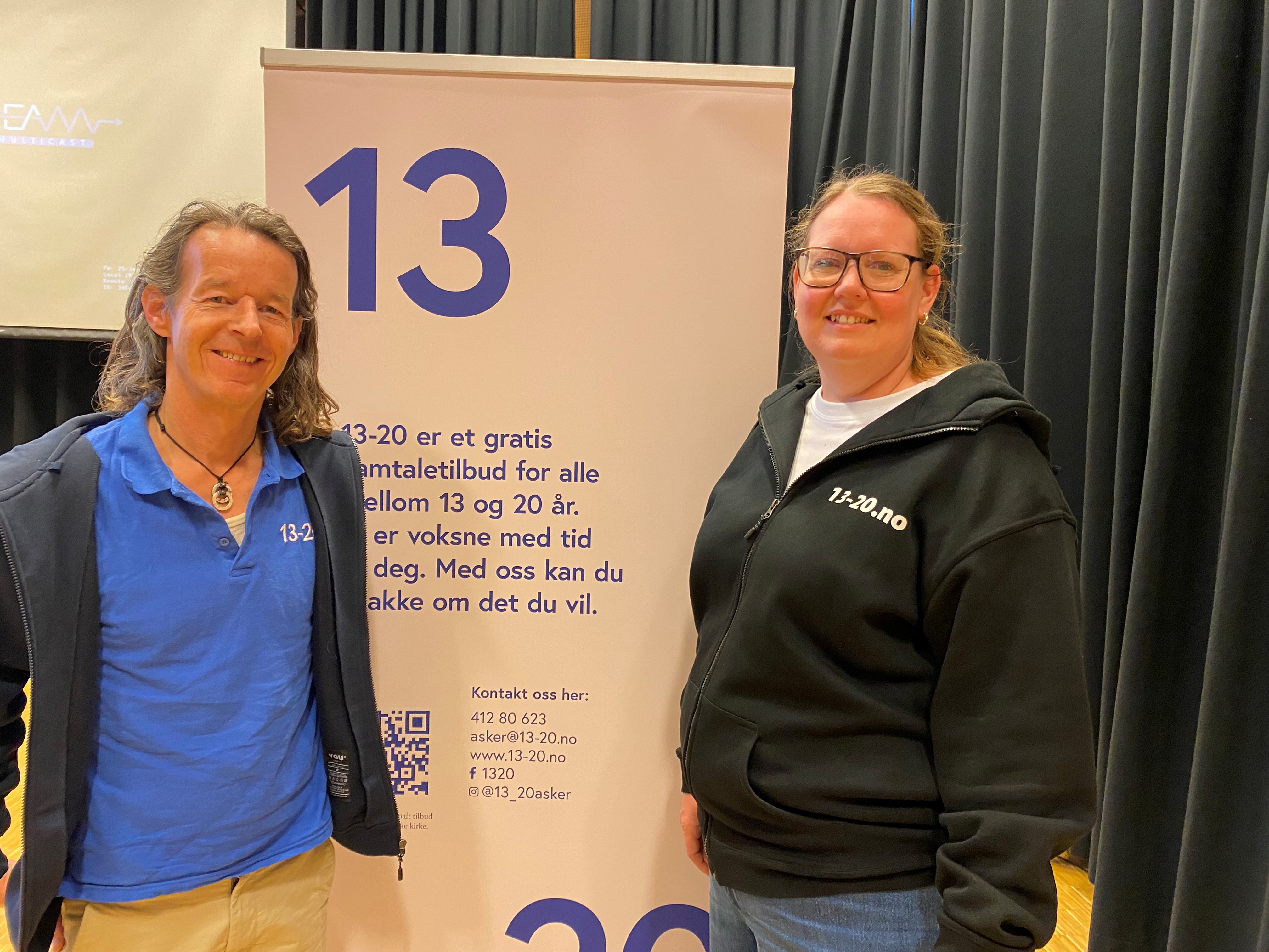 Ragnvald Graff Kjuus og Heidi Merete Borgen Andersen rigger Tid for ungdom, et nytt samarbeids- og dialogforum i Asker. Foto: 13-20 Asker