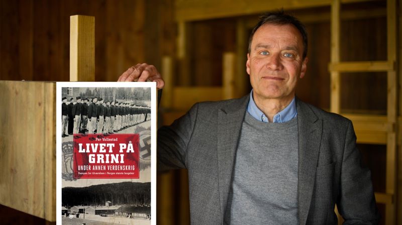 Per Vollestad (se bilde) framfører sitt musikalske foredrag om livet på Grini. Årets kunstner i kulturkapellet har tegnet mange av sine tegninger nettopp da hun satt på Grini under andre verdenskrig. Foto: Ina Strøm