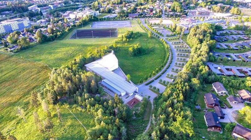 Flere går til gudstjeneste!