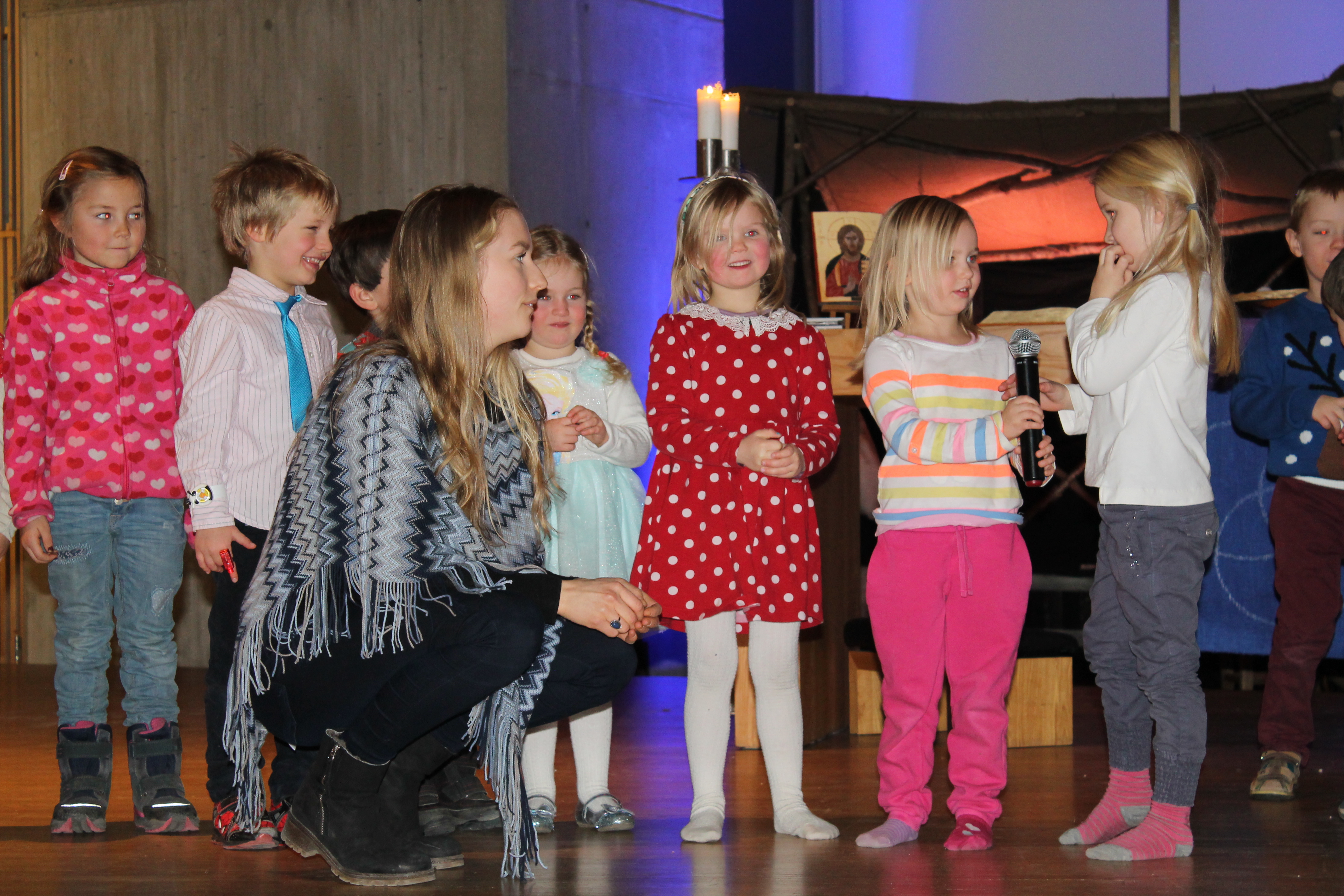 Gudstjeneste i Vardåsen kirke