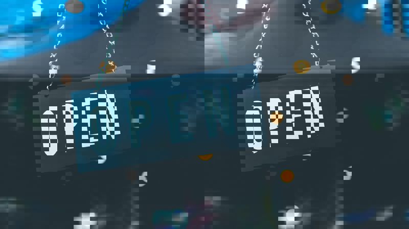 Opningstider i sommar