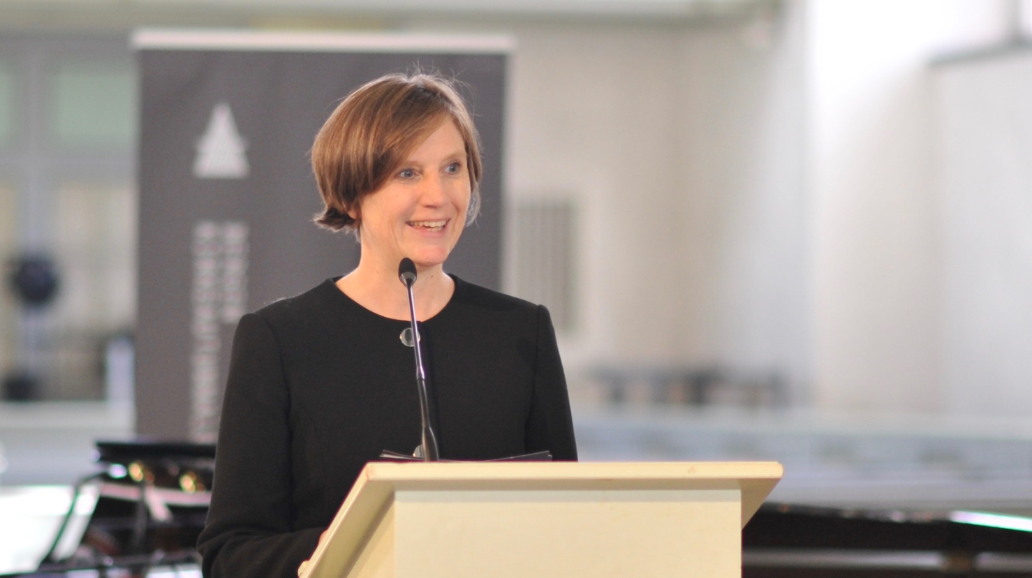 Statsråd Kjersti Toppe deltok på Nykirkenseminaret 23. september, og snakket bl.a. om sitt forhold til kirken og om kirkebyggenes plass i samfunnet. 