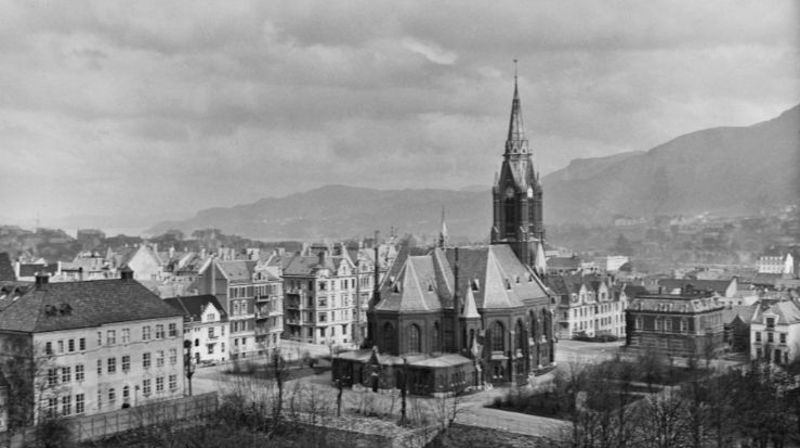 Johanneskirken - 1910-1930. Foto: Ralph L. Wilson/Universitetsbiblioteket i Bergen.