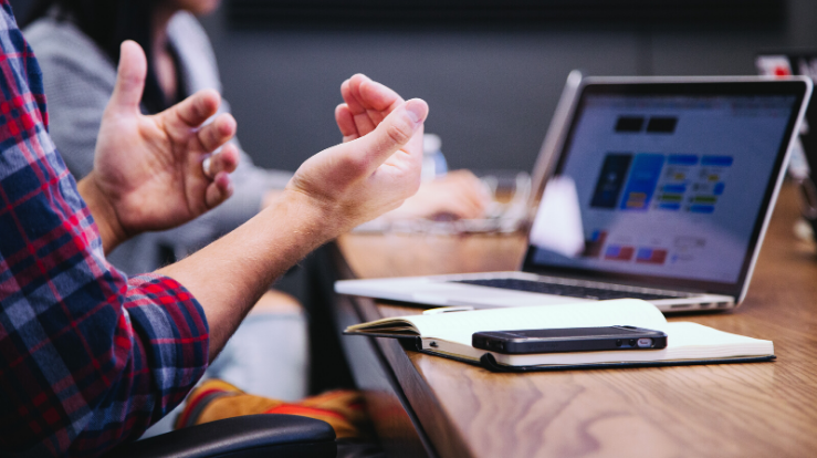 Velkommen på innspillsmøter. Det blir både fysiske og digitale møter. Foto: Unsplash