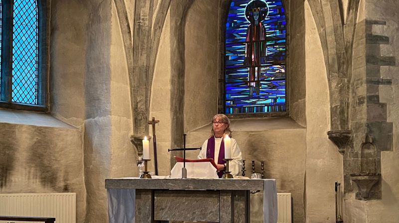 Domkirken inviterer til fredsbøn kvar fredag i Skrudhuset. Foto: Jens Meyer
