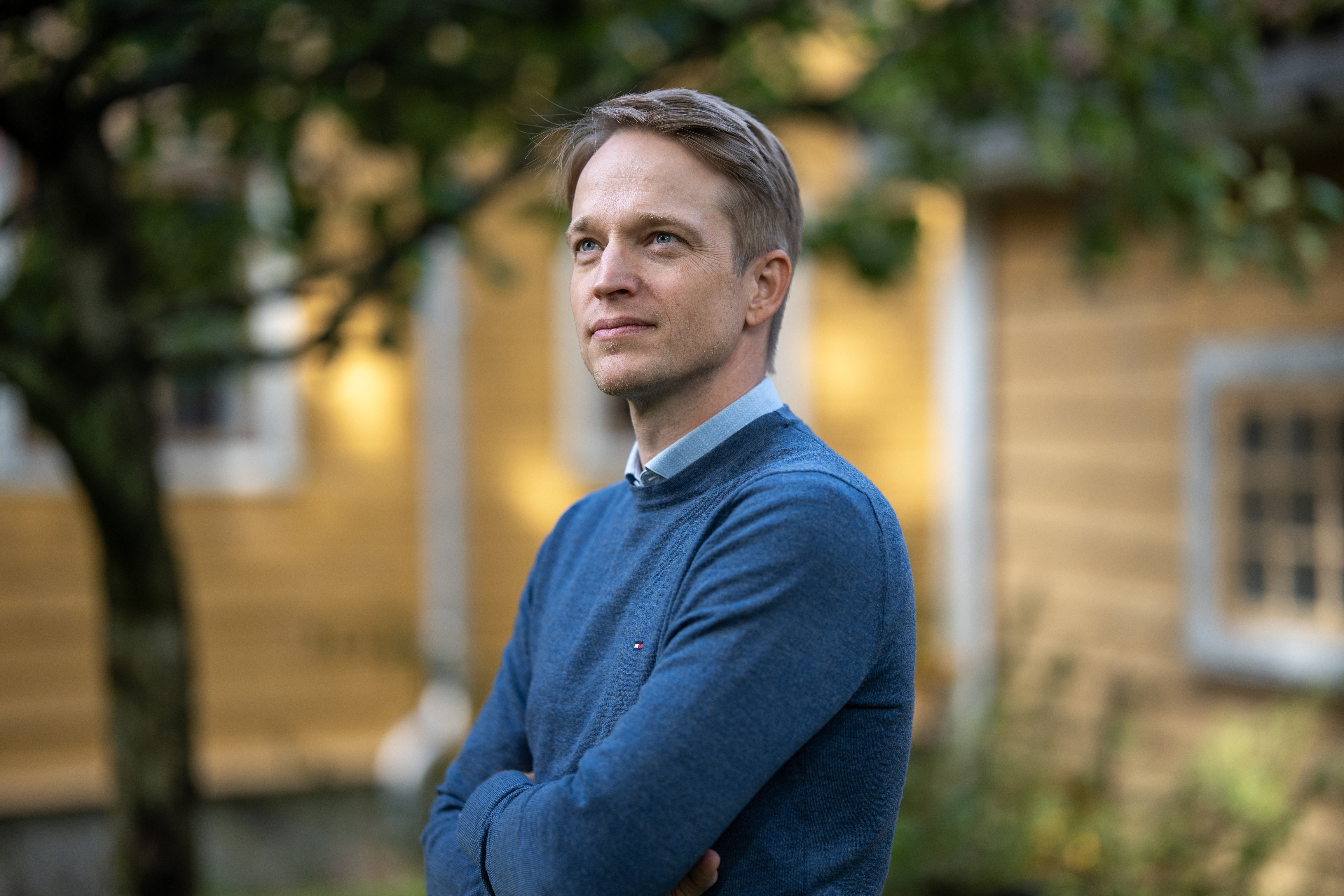 Portrett av mann. Fargefoto.