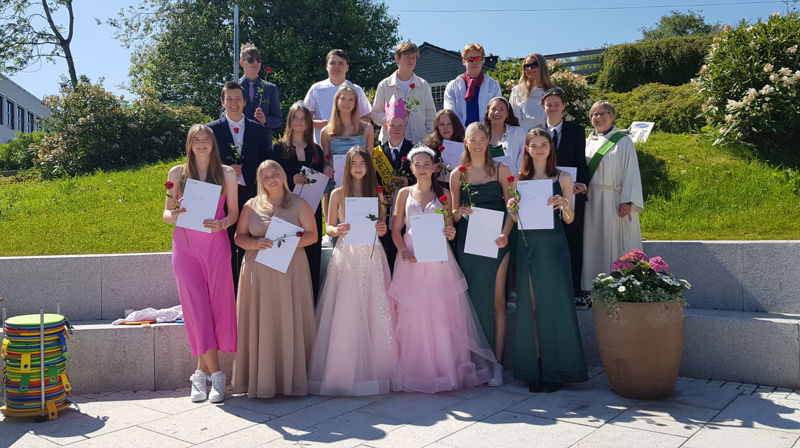 Gudstjeneste for alle og sommerfest.