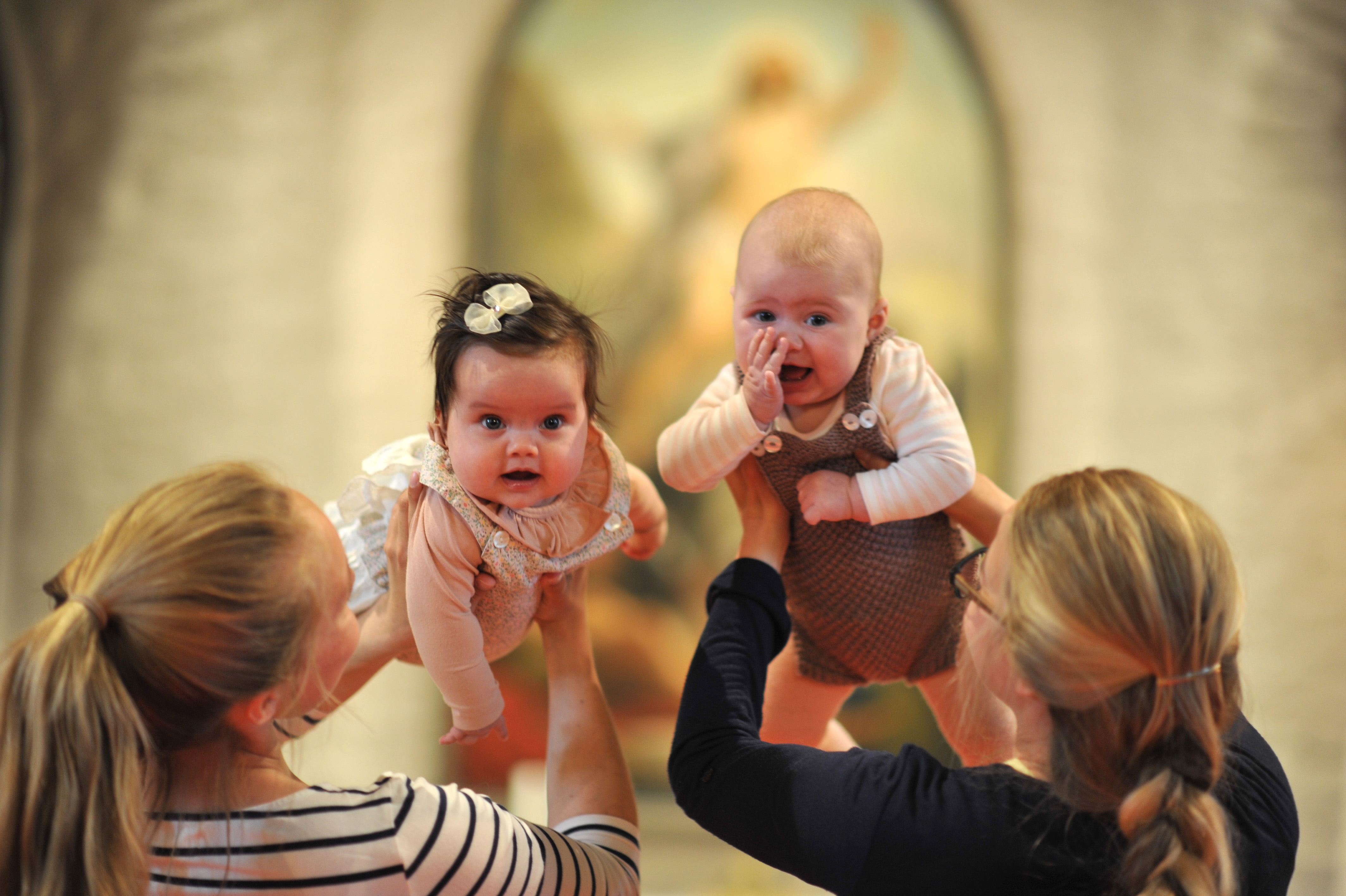 Enda et år med rekord i antall deltakere på baby- og småbarnssang i Den norske kirke. Her fra babysang i Birkeland kirke.