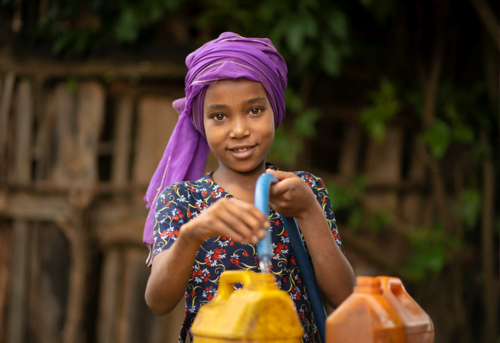 Støtt opp om Kirkens Nødhjelps fasteaksjon. 40 000 unge mennesker kan ikke gå fra dør-til-dør for å samle inn penge på grunn av koronaviruset. Derfor finnes det andre muligheter for å gi penger til rent vann.