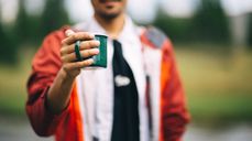 Hva med å ta med din egen kopp på neste kirkekaffe som en av tingene du gjør for miljøet? Foto: Unsplash