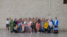 Ungdommer og ledere fra Birkeland, Sædalen og Os menigheter samlet i Mustamäe. Foto: Anna Skjælaaen.