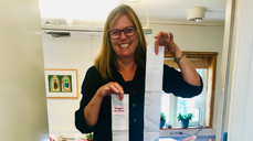 Eli har hatt kontroll på menighetens økonomi og vore "dagleg engel" i snart 20 år. No starter ho i ny jobb som områdeleiar i BKF.