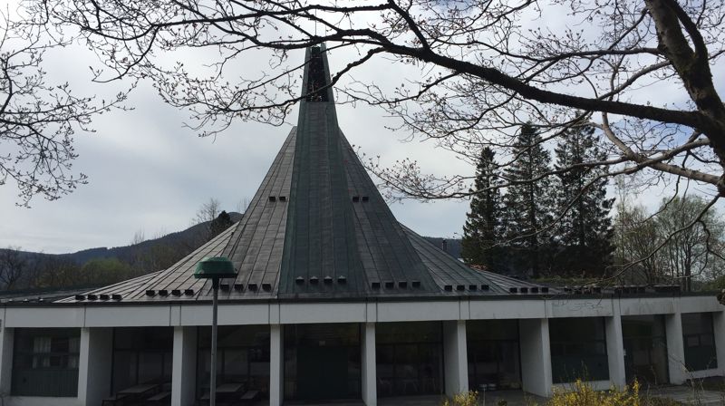 Om Landås kirke