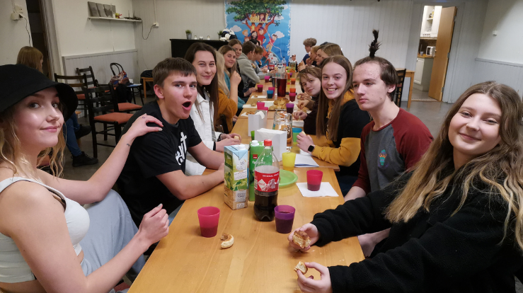 Ungdomsklubben - Follow