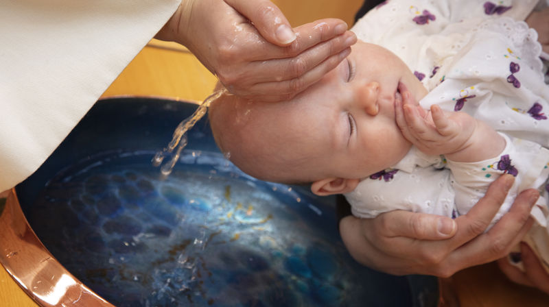 8 av 10 ønskjer å døype barnet sitt