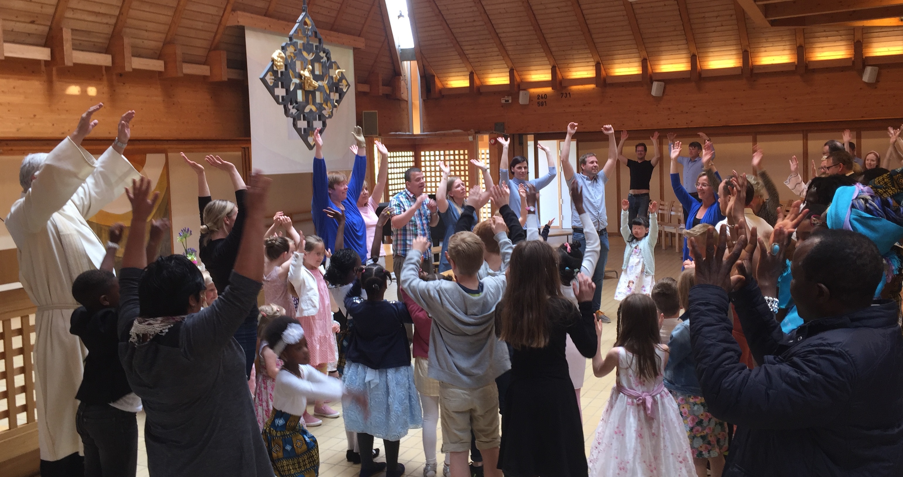 Alle er velkommen i kirken!