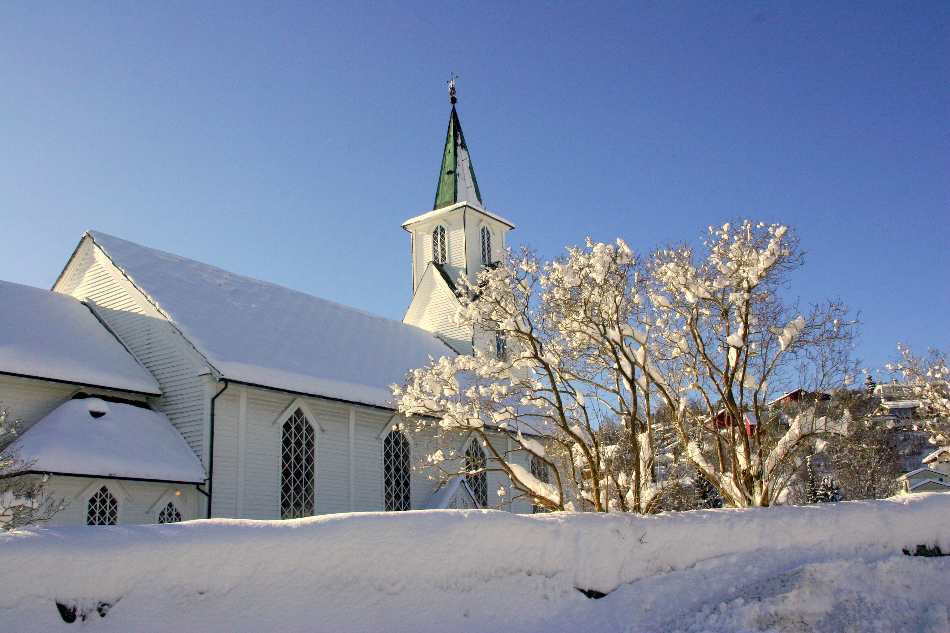 Flombelysninga ved kyrkjene 