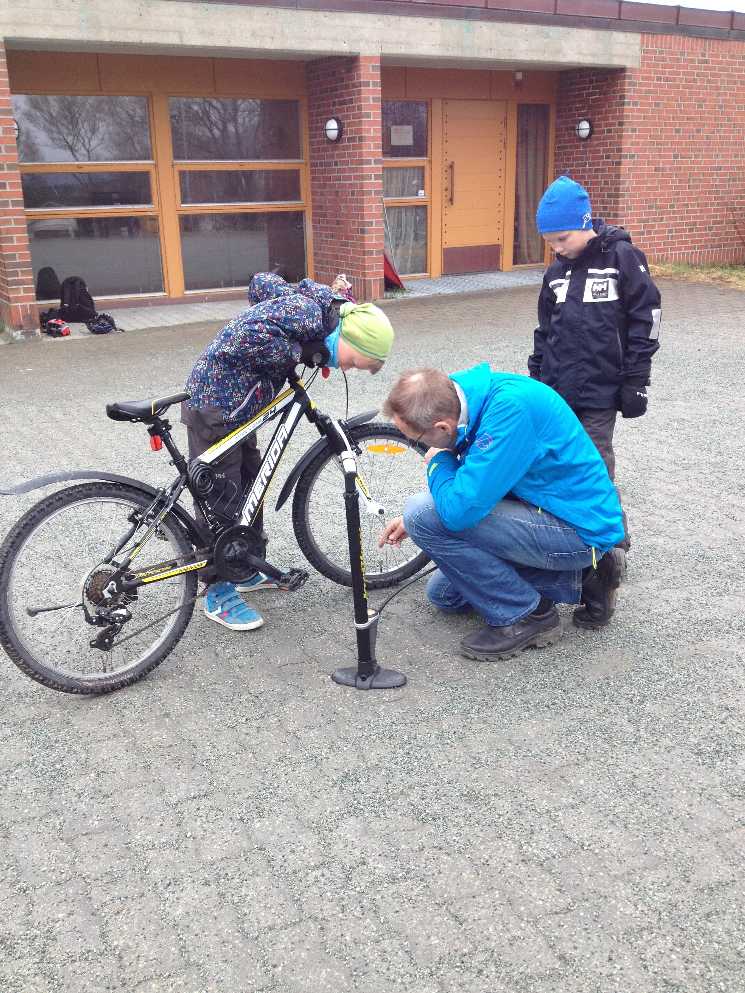 Vårpuss på sykkelen for 4. klassinger