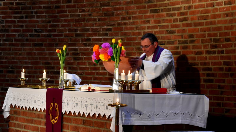 Åssiden kirke åpner dørene på søndager