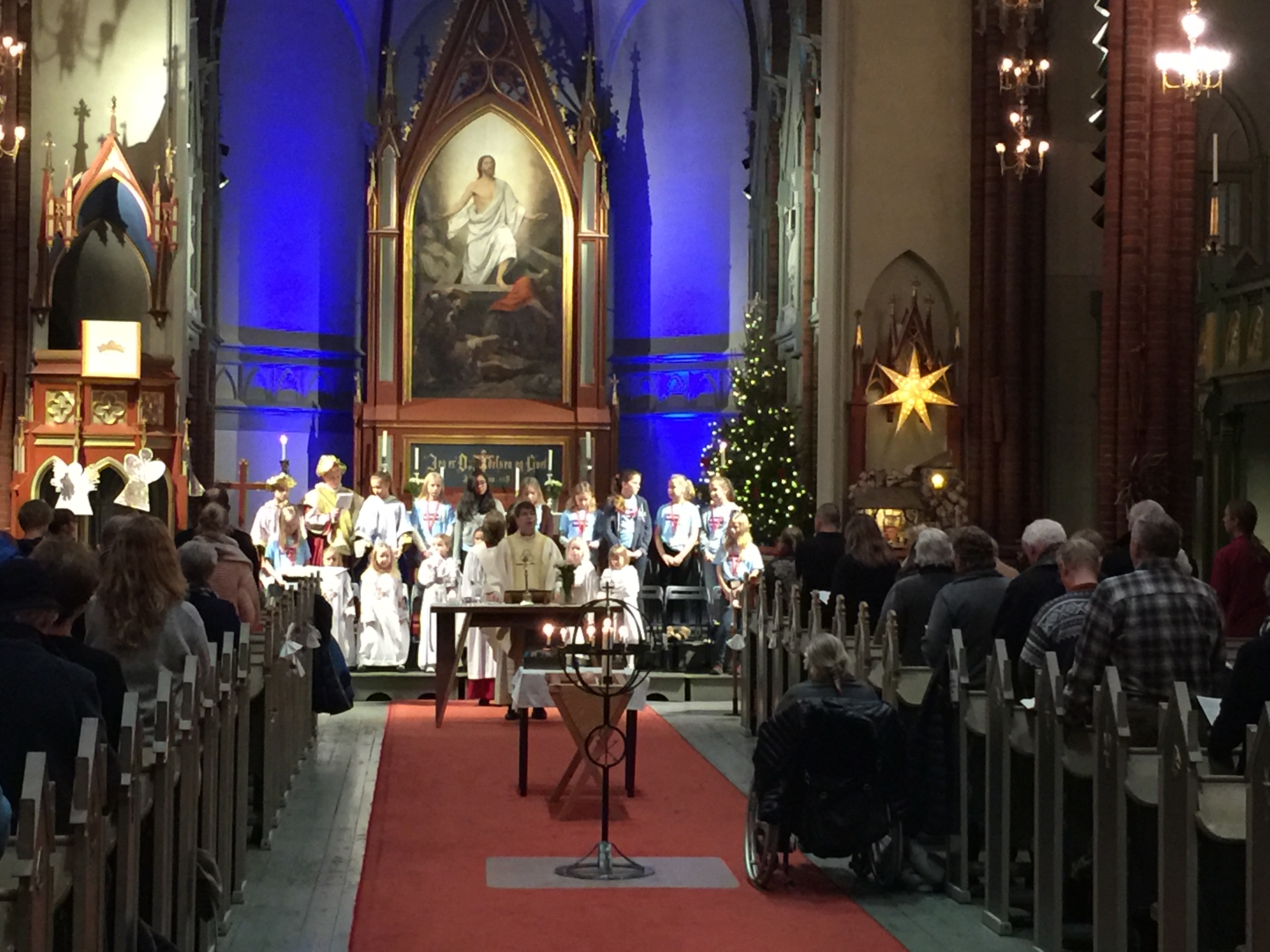 Høymesse hvor deltagernes synger