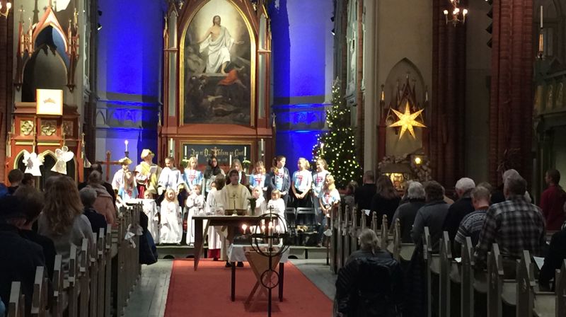 Høymesse hvor deltagernes synger