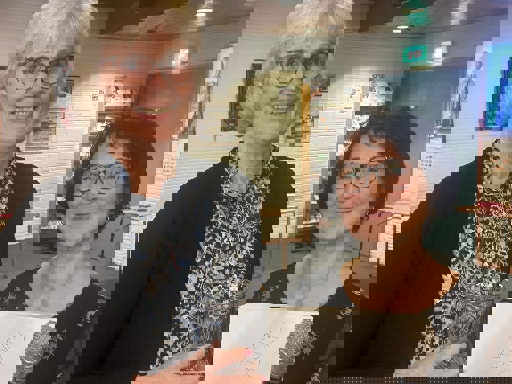 Kristin Lahn-Johansen vinner årets Ja-pris. Her sammen med jurymedlem Galina Trintsoukova