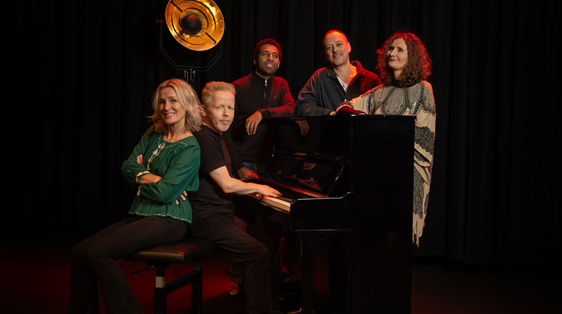 Christin Hoff, Åsmund Flaten, Elvin Venæs, Magnus Forsberg og Mildrid Seljemark. (Foto: Kjell Solstad)