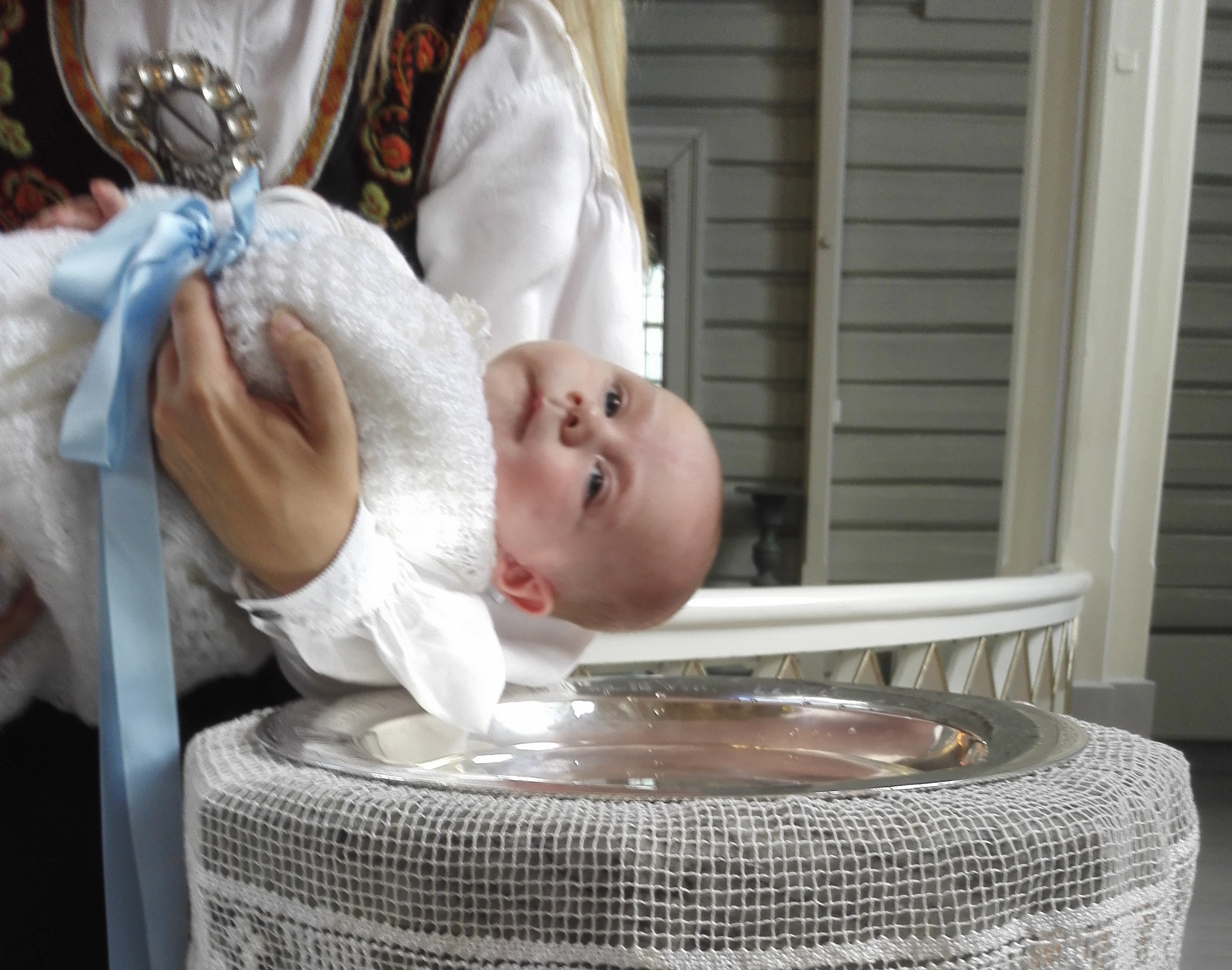 Dåp Gjennom 160 år i Nedre Eiker Kirke