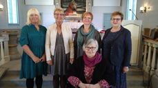 Bak fra venstre Kitty Rose H. Waland, Oddveig S. Skåra, Ingeborg Grøsfjeld og Ingun D. Ueland Foran Bjørg Grøsfjeld