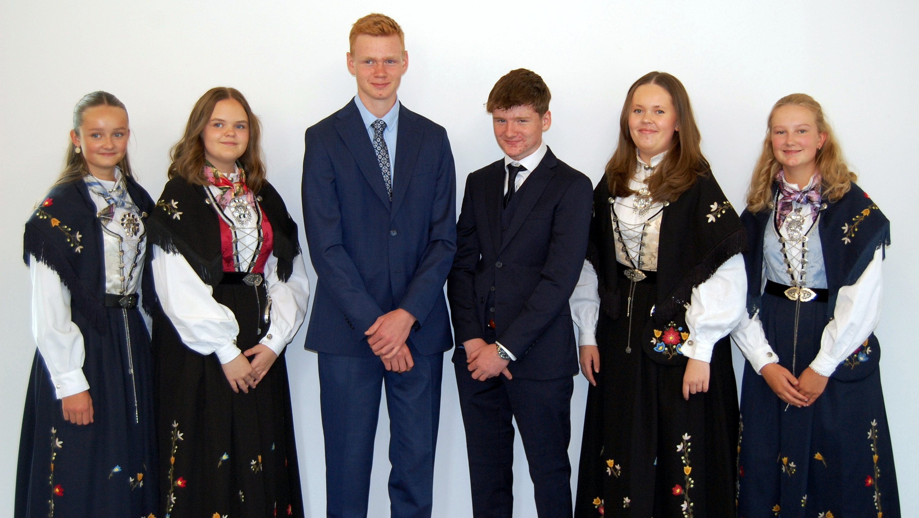Sara Omdal, Maria Østebø, Thomas Nygård, Andrè Birkeland, Tomine Aase Ørmen, Aurora Haugstad Aas. Foto: Kari J. Melhus