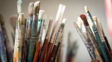 Torsdag 29. februar kl. 19:00 tar vi penslene fatt og har en sosial kveld sammen på menighetssenteret.